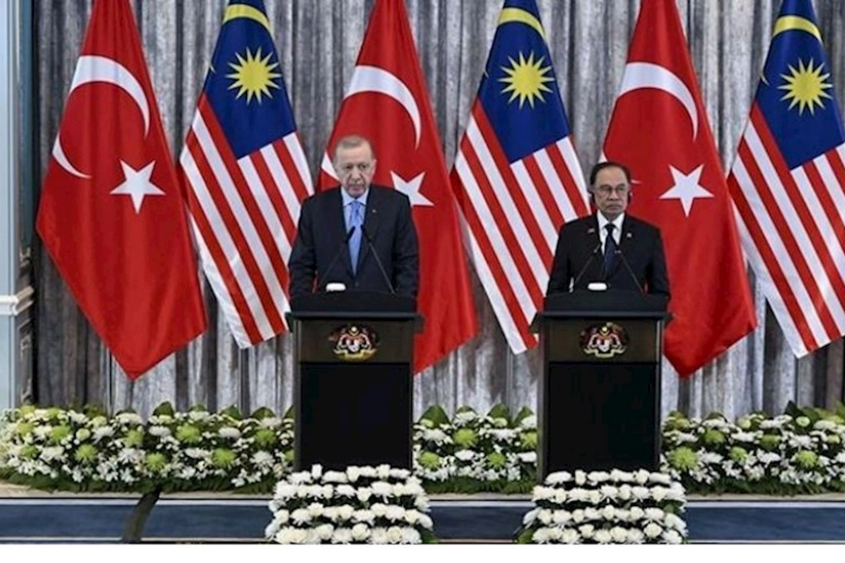 Ərdoğan Ənvər İbrahimə GÖRÜN NƏ HƏDİYYƏ etdi — FOTO