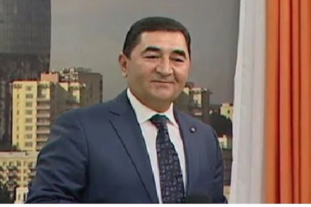 Zabit Nəbizadə: “Pünhan Piriyev mənə telefon alıb, yəqin, maşın da alar