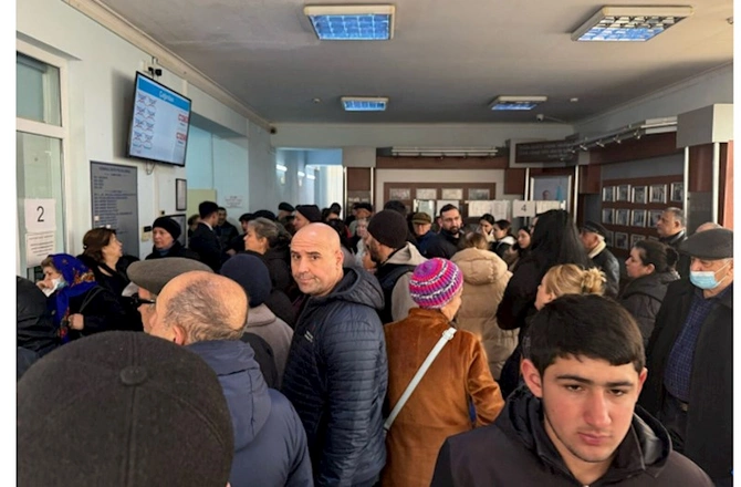TƏBİB-in sistemi çökdü, xəstəxanalarda AJİOTAJ — FOTOLAR TƏBİB-in sistemi çökdü, xəstəxanalarda AJİOTAJ — FOTOLAR