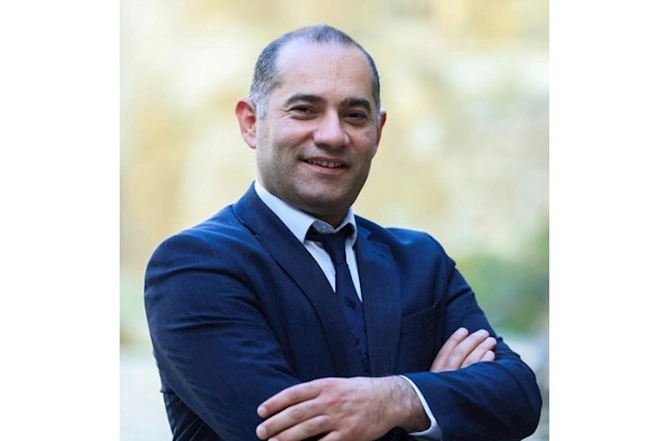 İkili diplom verilməsi universitetləri inkişaf etdirə bilər — TƏKLİF