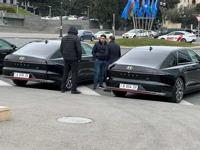 Generallar Şəhidlər Xiyabanını 100 minlik avtomobillərlə ziyarət etdi — FOTOLAR