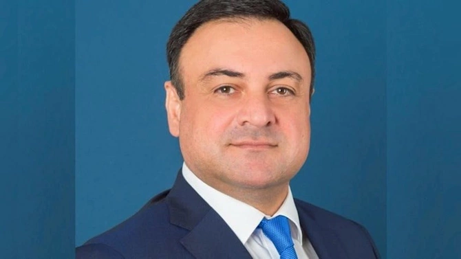 Dövlət qurumlarında yüksək vəzifələrdə çalışmış deputatlar — ADLAR