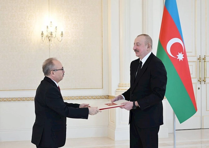 İlham Əliyev Türkiyənin yeni səfirinin etimadnaməsini qəbul edib — FOTOLAR (YENİLƏNİB)