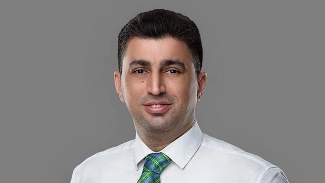 Dövlət qurumlarında yüksək vəzifələrdə çalışmış deputatlar — ADLAR