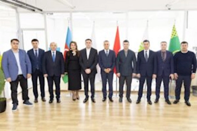 KOBİA nümayəndə heyəti “Veysəloğlu”na məxsus Məhəmmədi Logistika Mərkəzini ziyarət edib — FOTOLAR