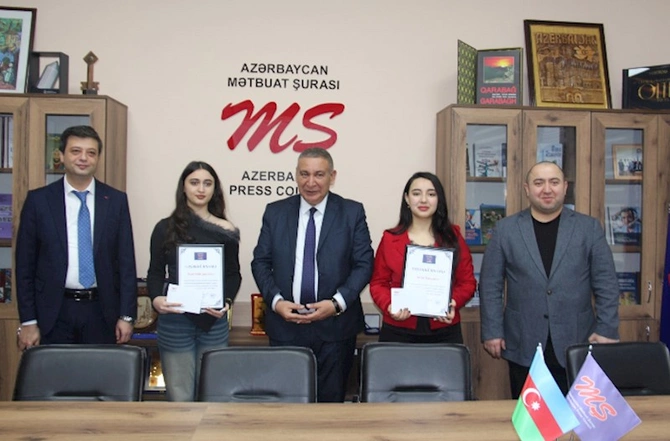 “Fotojurnalistikaya Dəstək Proqramı” müsabiqəsinin mükafatlandırma mərasimi keçirildi — VİDEO/FOTO