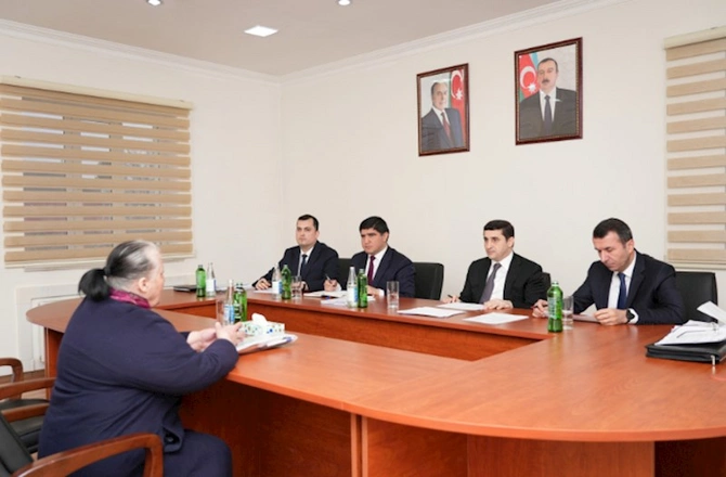 Ədliyyə naziri Şirvanda vətəndaşları qəbul etdi — FOTOLAR Ədliyyə naziri Şirvanda vətəndaşları qəbul etdi — FOTOLAR
