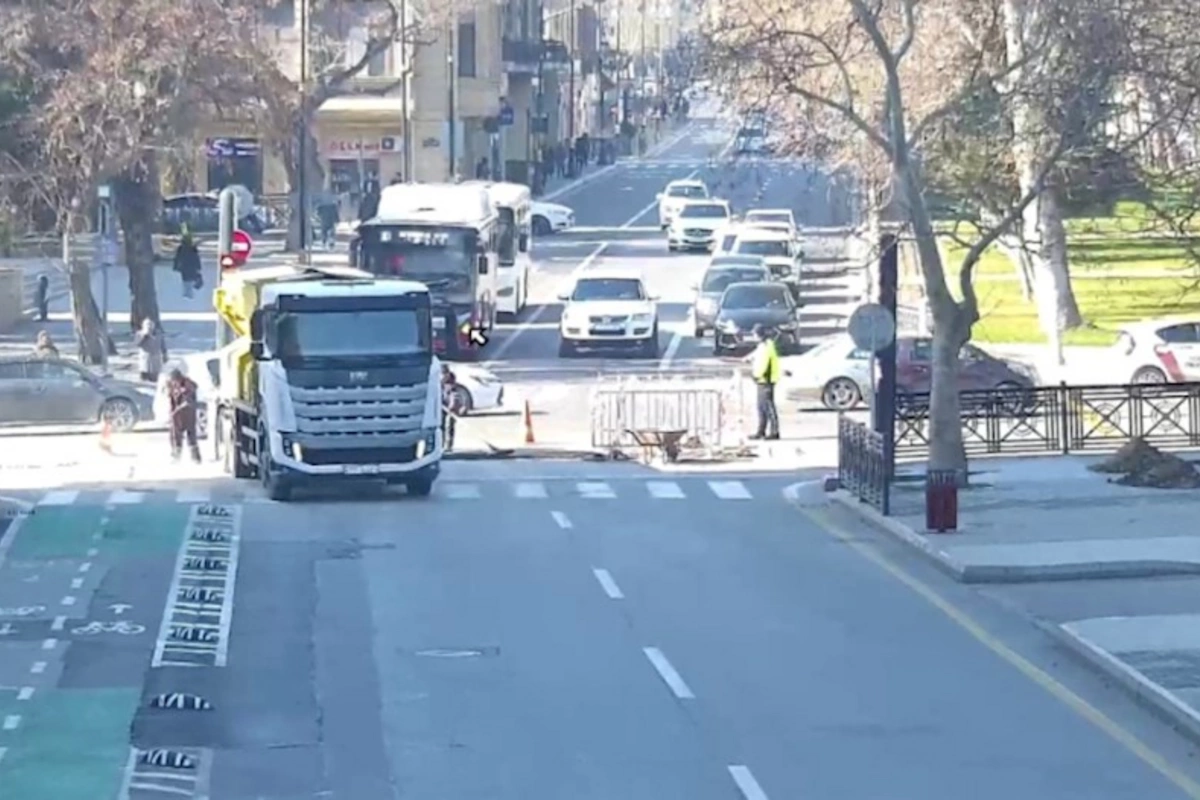 “Azadlıq” prospektində nəqliyyatın hərəkəti bərpa edildi — YENİLƏNİB