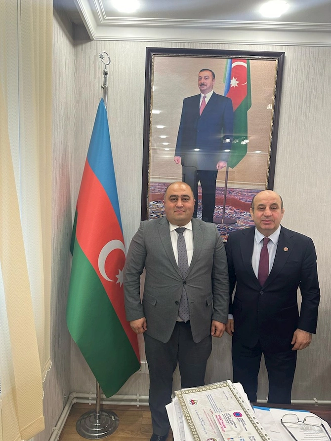Dövlət Gömrük Komitəsi yanında İctimai Şuranın üzvləri Xəzər İsayevlə görüşdü — FOTOLAR Dövlət Gömrük Komitəsi yanında İctimai Şuranın üzvləri Xəzər İsayevlə görüşdü — FOTOLAR