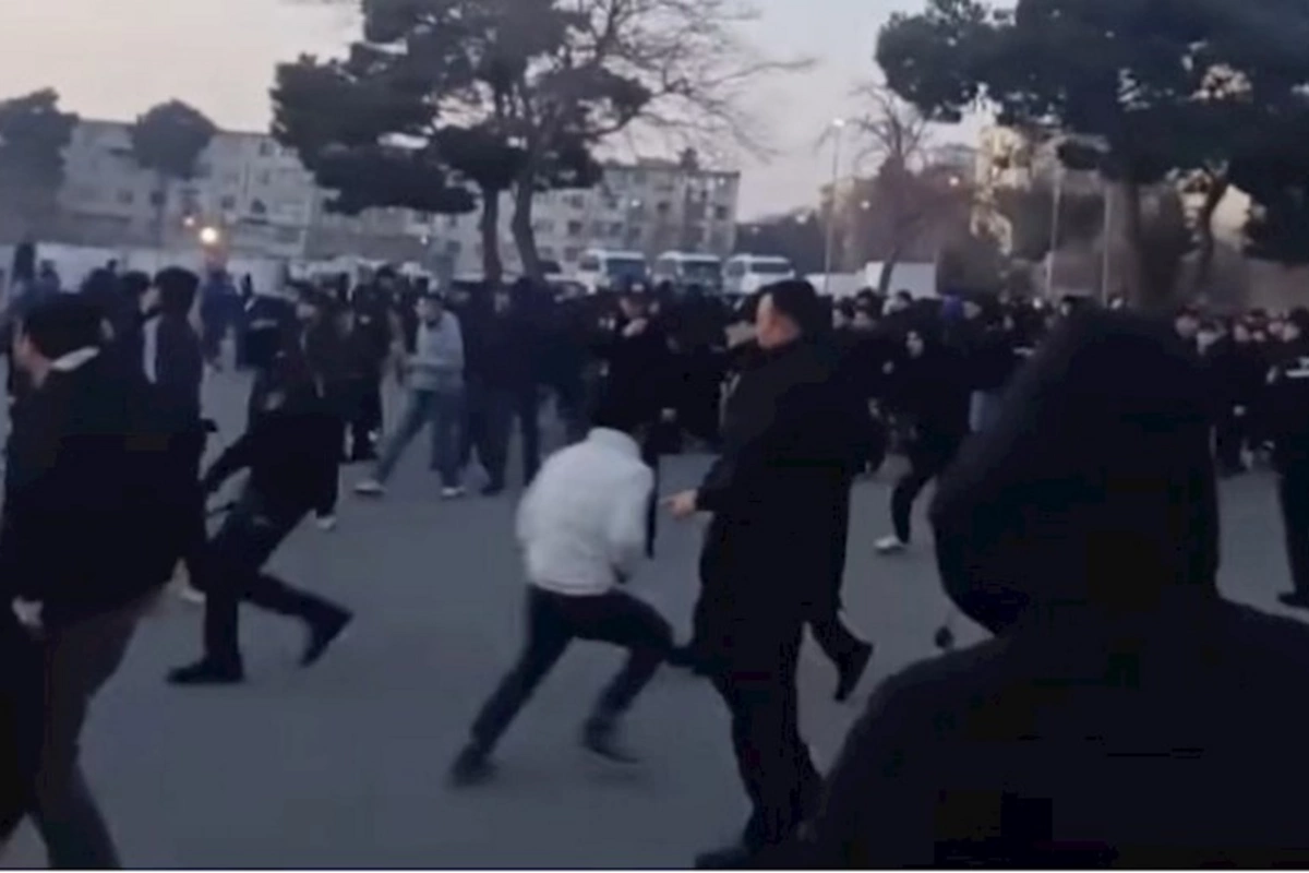 “Neftçi” və “Qarabağ” azarkeşləri arasında insident — Saxlanılanlar var