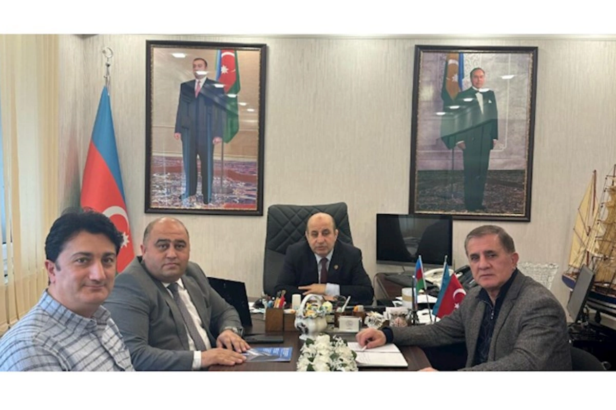 Dövlət Gömrük Komitəsi yanında İctimai Şuranın üzvləri Xəzər İsayevlə görüşdü — FOTOLAR