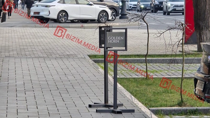 “Golden Horn” hotelindən QANUNSUZLUQ — AYNA-ya məxsus parklanma yerini ZƏBT EDİB (FOTOFAKT) “Golden Horn” hotelindən QANUNSUZLUQ — AYNA-ya məxsus parklanma yerini ZƏBT EDİB (FOTOFAKT)