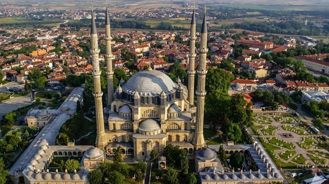 Turistlərin heyran qaldığı Səlimiyyə məscidi — FOTOLAR