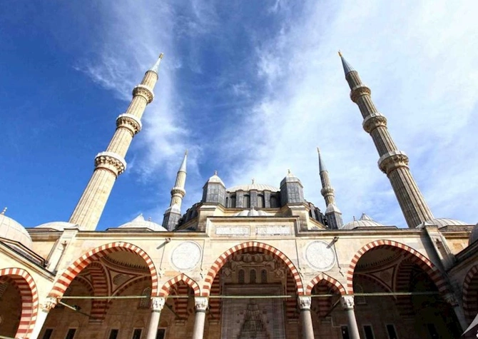 Turistlərin heyran qaldığı Səlimiyyə məscidi — FOTOLAR