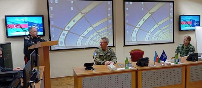 Bakıda NATO-nun mobil təlim qrupunun kursu keçirilir — FOTOLAR