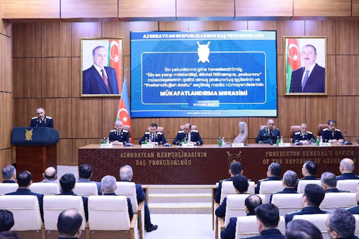 “İlin ən yaxşı prokuroru” mükafatı təqdim olundu — FOTOLAR