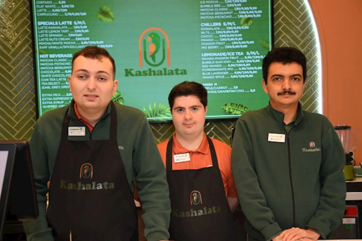Bakıda ilk inklüziv kafe — “Kaşalata” kafeyə mediatur təşkil edilib (VİDEO)