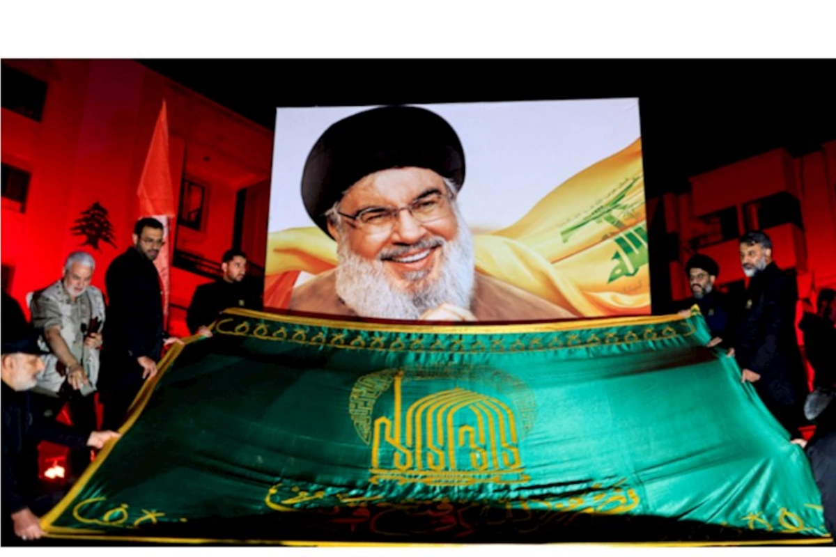Öldürülən Hizbullah liderinin cənazəsi nəhəng stadiona aparılır
