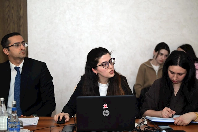 Ekspert şurasının növbəti iclası keçirilib — FOTOLAR Ekspert şurasının növbəti iclası keçirilib — FOTOLAR