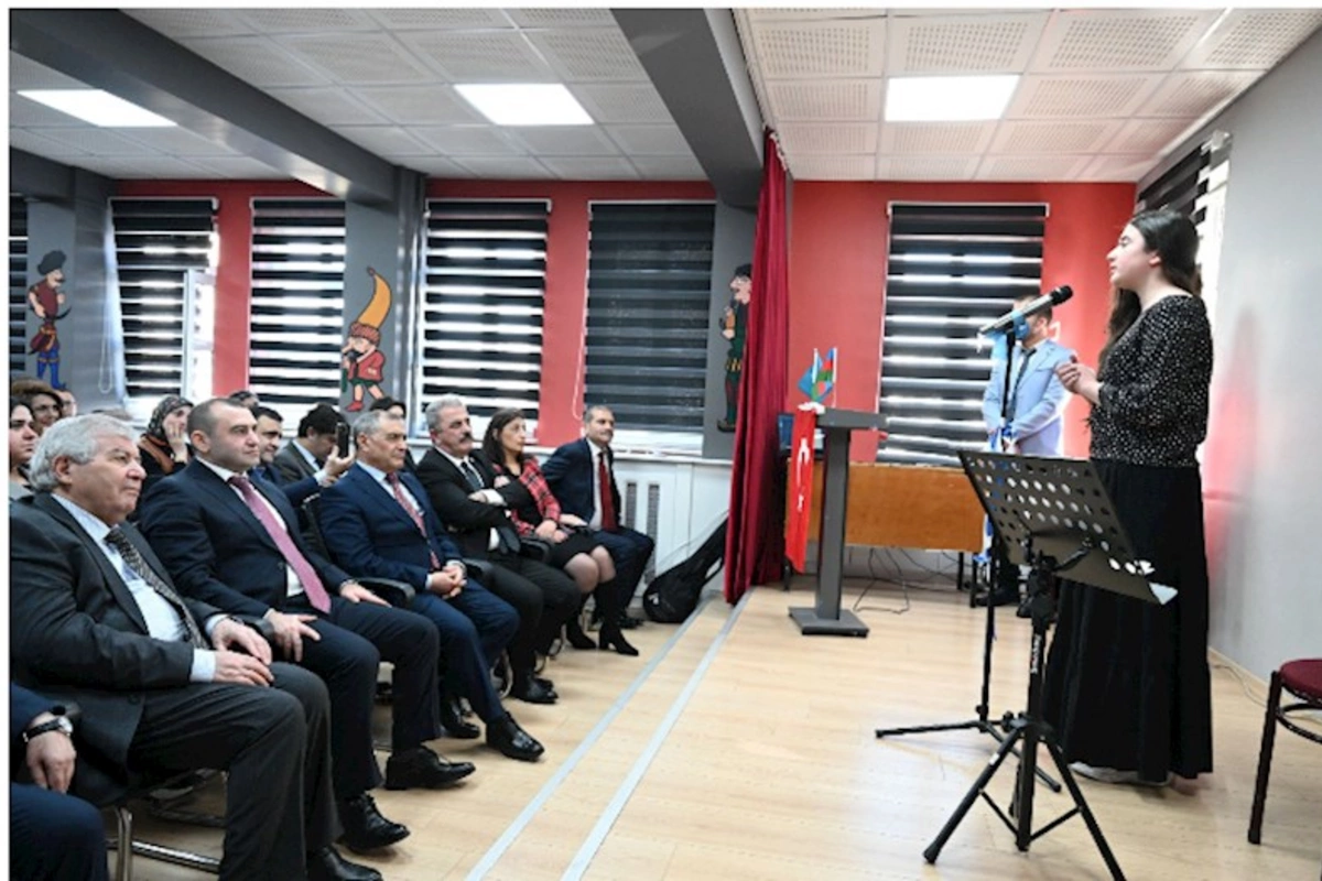 Bəxtiyar Vahabzadənin 100 illik yubileyi Ankarada adını daşıyan məktəbdə qeyd olunub — FOTOLAR