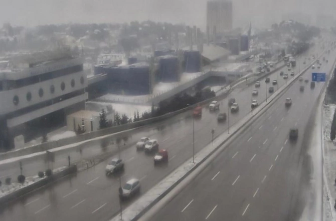 Hazırda Bakı yollarındakı vəziyyət — FOTOLAR