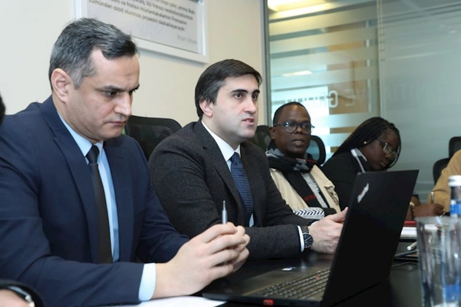 Bakı Təşəbbüs Qrupunun rəhbərliyi ilə xarici media nümayəndələri arasında görüş olub — FOTOLAR Bakı Təşəbbüs Qrupunun rəhbərliyi ilə xarici media nümayəndələri arasında görüş olub — FOTOLAR