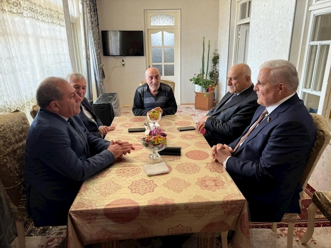 Milli Məclisin deputatı Vüqar Rəhimzadə Culfada seçiciləri ilə növbəti görüşünü keçirib — FOTOLAR Milli Məclisin deputatı Vüqar Rəhimzadə Culfada seçiciləri ilə növbəti görüşünü keçirib — FOTOLAR