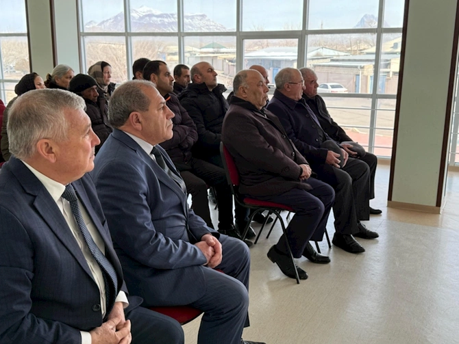Milli Məclisin deputatı Vüqar Rəhimzadə Culfada seçiciləri ilə növbəti görüşünü keçirib — FOTOLAR Milli Məclisin deputatı Vüqar Rəhimzadə Culfada seçiciləri ilə növbəti görüşünü keçirib — FOTOLAR