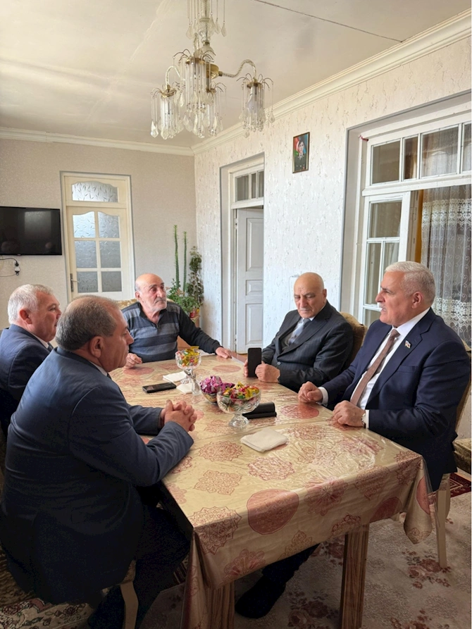 Milli Məclisin deputatı Vüqar Rəhimzadə Culfada seçiciləri ilə növbəti görüşünü keçirib — FOTOLAR Milli Məclisin deputatı Vüqar Rəhimzadə Culfada seçiciləri ilə növbəti görüşünü keçirib — FOTOLAR