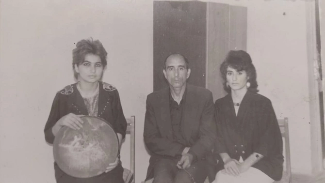 “Yoldaşım rəhmətə gedəndə Kəmaləddin Heydərov zəng edib dedi ki...” — Qədir Rüstəmovun xanımı ilə SENSASİON MÜSAHİBƏ (FOTOLAR)