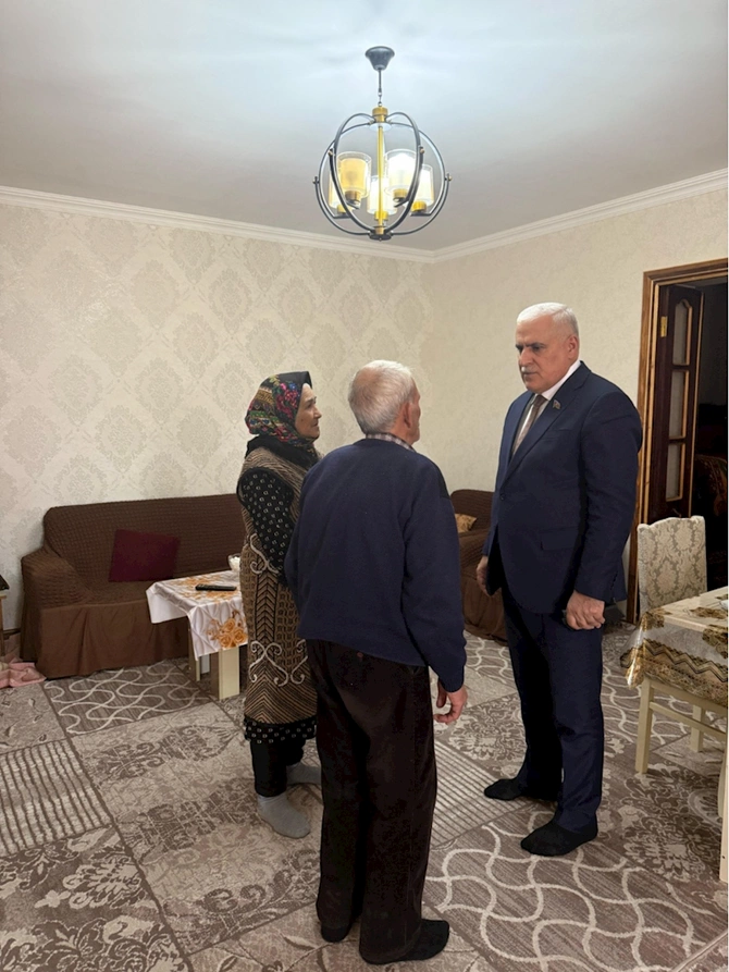 Milli Məclisin deputatı Vüqar Rəhimzadə Culfada seçiciləri ilə növbəti görüşünü keçirib — FOTOLAR Milli Məclisin deputatı Vüqar Rəhimzadə Culfada seçiciləri ilə növbəti görüşünü keçirib — FOTOLAR