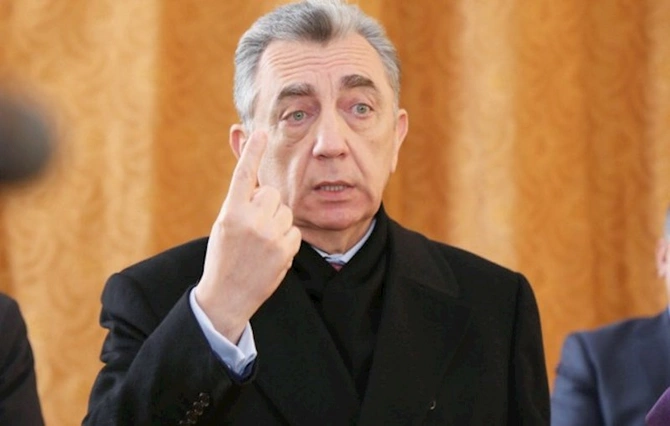 Eldar Əzizov və onun KOMANDASI