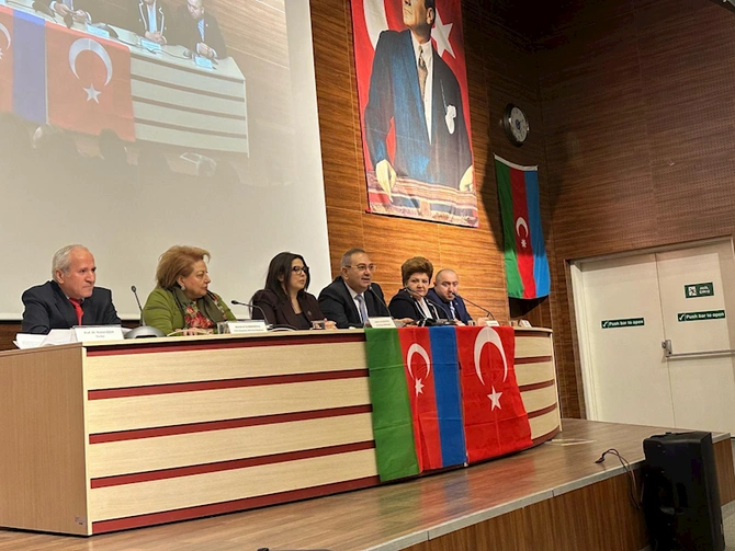 Ankarada “Dinməyən ağrı: Xocalı soyqırımı” adlı beynəlxalq simpozium keçirildi — FOTOLAR Ankarada “Dinməyən ağrı: Xocalı soyqırımı” adlı beynəlxalq simpozium keçirildi — FOTOLAR