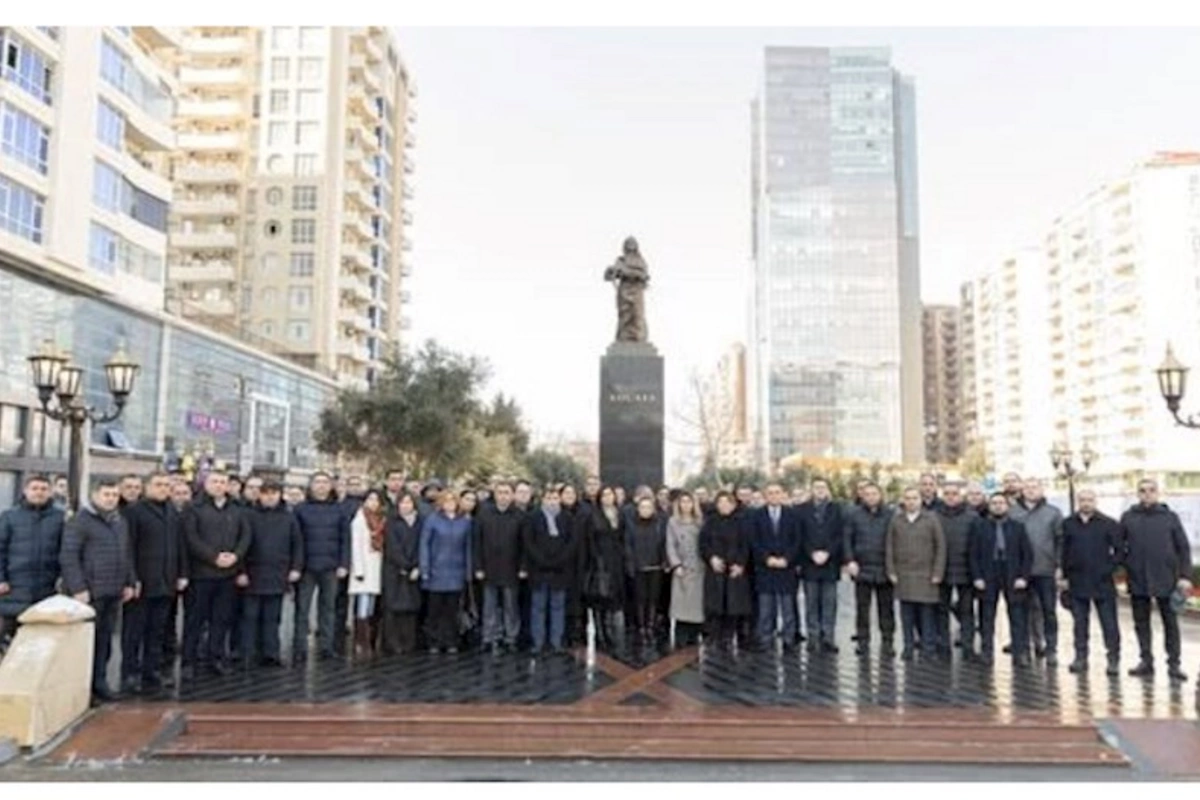 Veysəloğlunun rəhbər heyəti Ana harayı abidəsini ziyarət etdi — FOTO