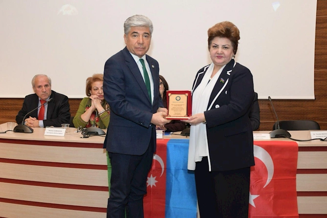 Ankarada “Dinməyən ağrı: Xocalı soyqırımı” adlı beynəlxalq simpozium keçirildi — FOTOLAR Ankarada “Dinməyən ağrı: Xocalı soyqırımı” adlı beynəlxalq simpozium keçirildi — FOTOLAR