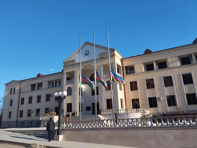 Xankəndi, Xocalı və Ağdərədə bayraqlar yarıya qədər ENDİRİLDİ — FOTOLAR