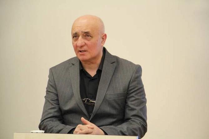 Qarabağ Universitetində Xocalı Soyqırımının 33-cü ildönümünə həsr olunan konfrans keçirilib — FOTOLAR Qarabağ Universitetində Xocalı Soyqırımının 33-cü ildönümünə həsr olunan konfrans keçirilib — FOTOLAR