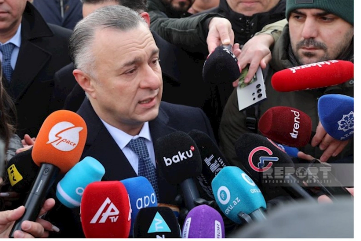 Nazir: Plastik cərrahiyyə ilə məşğul olmağa icazəsi olan mütəxəssislərin siyahısı açıqlanacaq