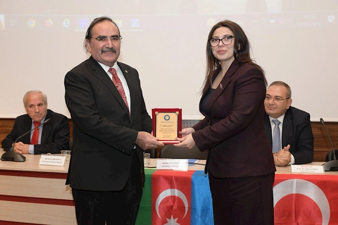 Ankarada “Dinməyən ağrı: Xocalı soyqırımı” adlı beynəlxalq simpozium keçirildi — FOTOLAR Ankarada “Dinməyən ağrı: Xocalı soyqırımı” adlı beynəlxalq simpozium keçirildi — FOTOLAR