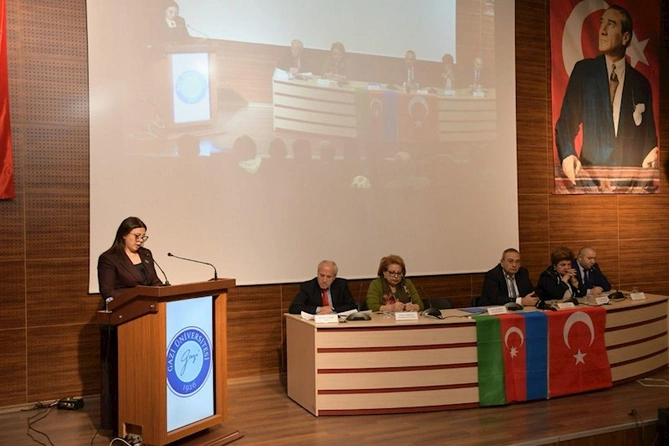 Ankarada “Dinməyən ağrı: Xocalı soyqırımı” adlı beynəlxalq simpozium keçirildi — FOTOLAR Ankarada “Dinməyən ağrı: Xocalı soyqırımı” adlı beynəlxalq simpozium keçirildi — FOTOLAR