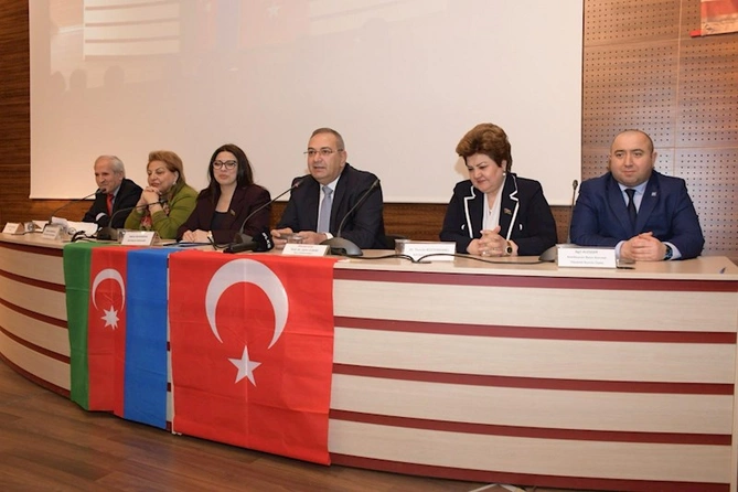 Ankarada “Dinməyən ağrı: Xocalı soyqırımı” adlı beynəlxalq simpozium keçirildi — FOTOLAR Ankarada “Dinməyən ağrı: Xocalı soyqırımı” adlı beynəlxalq simpozium keçirildi — FOTOLAR