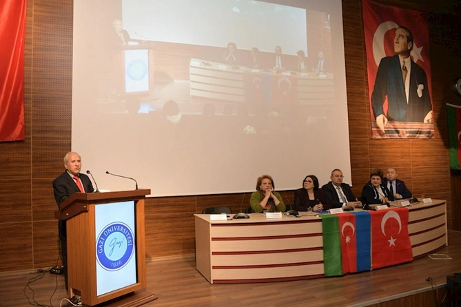 Ankarada “Dinməyən ağrı: Xocalı soyqırımı” adlı beynəlxalq simpozium keçirildi — FOTOLAR Ankarada “Dinməyən ağrı: Xocalı soyqırımı” adlı beynəlxalq simpozium keçirildi — FOTOLAR