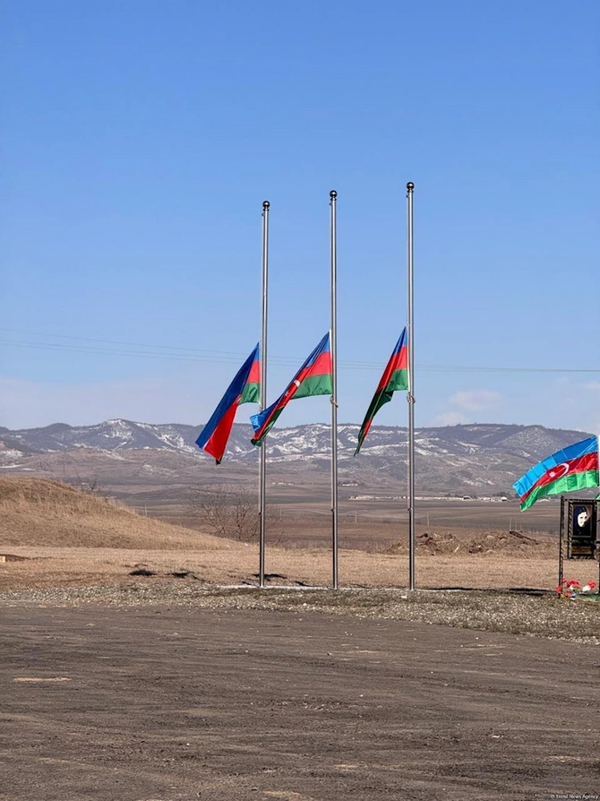 Xankəndi, Xocalı və Ağdərədə bayraqlar yarıya qədər ENDİRİLDİ — FOTOLAR