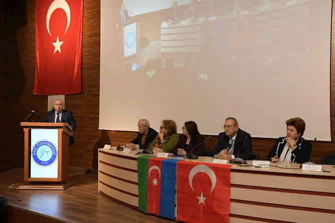Ankarada “Dinməyən ağrı: Xocalı soyqırımı” adlı beynəlxalq simpozium keçirildi — FOTOLAR Ankarada “Dinməyən ağrı: Xocalı soyqırımı” adlı beynəlxalq simpozium keçirildi — FOTOLAR