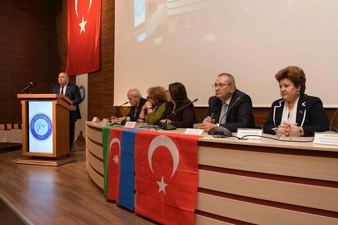 Ankarada “Dinməyən ağrı: Xocalı soyqırımı” adlı beynəlxalq simpozium keçirildi — FOTOLAR Ankarada “Dinməyən ağrı: Xocalı soyqırımı” adlı beynəlxalq simpozium keçirildi — FOTOLAR