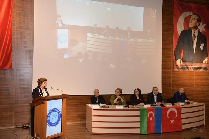 Ankarada “Dinməyən ağrı: Xocalı soyqırımı” adlı beynəlxalq simpozium keçirildi — FOTOLAR Ankarada “Dinməyən ağrı: Xocalı soyqırımı” adlı beynəlxalq simpozium keçirildi — FOTOLAR