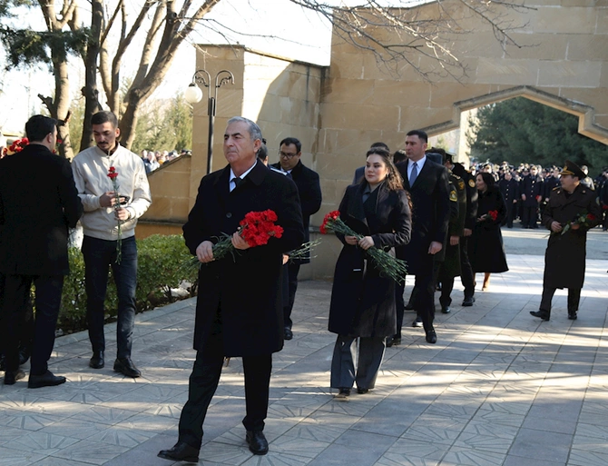 Hacıqabulda Xocalı soyqırımının 33-cü ildönümü ilə əlaqədar anım mərasimi keçirilib — FOTOLAR Hacıqabulda Xocalı soyqırımının 33-cü ildönümü ilə əlaqədar anım mərasimi keçirilib — FOTOLAR