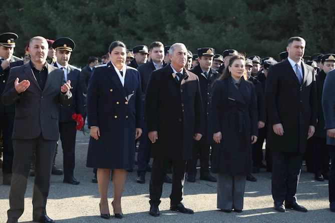 Hacıqabulda Xocalı soyqırımının 33-cü ildönümü ilə əlaqədar anım mərasimi keçirilib — FOTOLAR Hacıqabulda Xocalı soyqırımının 33-cü ildönümü ilə əlaqədar anım mərasimi keçirilib — FOTOLAR