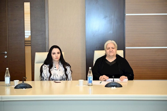 Adil Kərimli Qəbələdə vətəndaşların müraciətlərini dinlədi — FOTOLAR Adil Kərimli Qəbələdə vətəndaşların müraciətlərini dinlədi — FOTOLAR