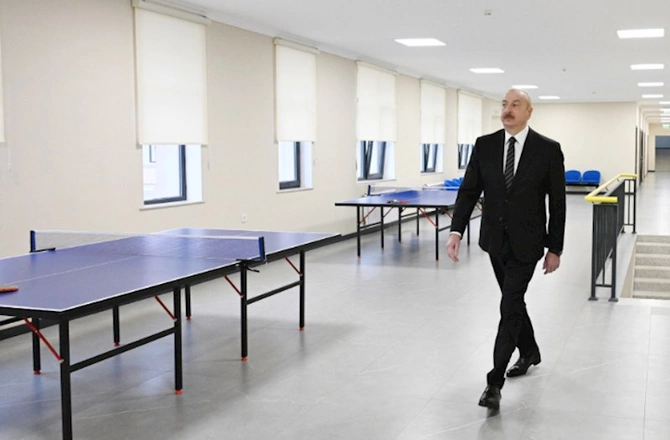 Prezident Vətən İdman Liseyində yaradılan şəraitlə tanış oldu — FOTOLAR